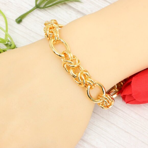 "Trendy Handmade Bracelet – A Thoughtful Gift for Girls & Women | UNVRC1641 - Picture 1 of 10